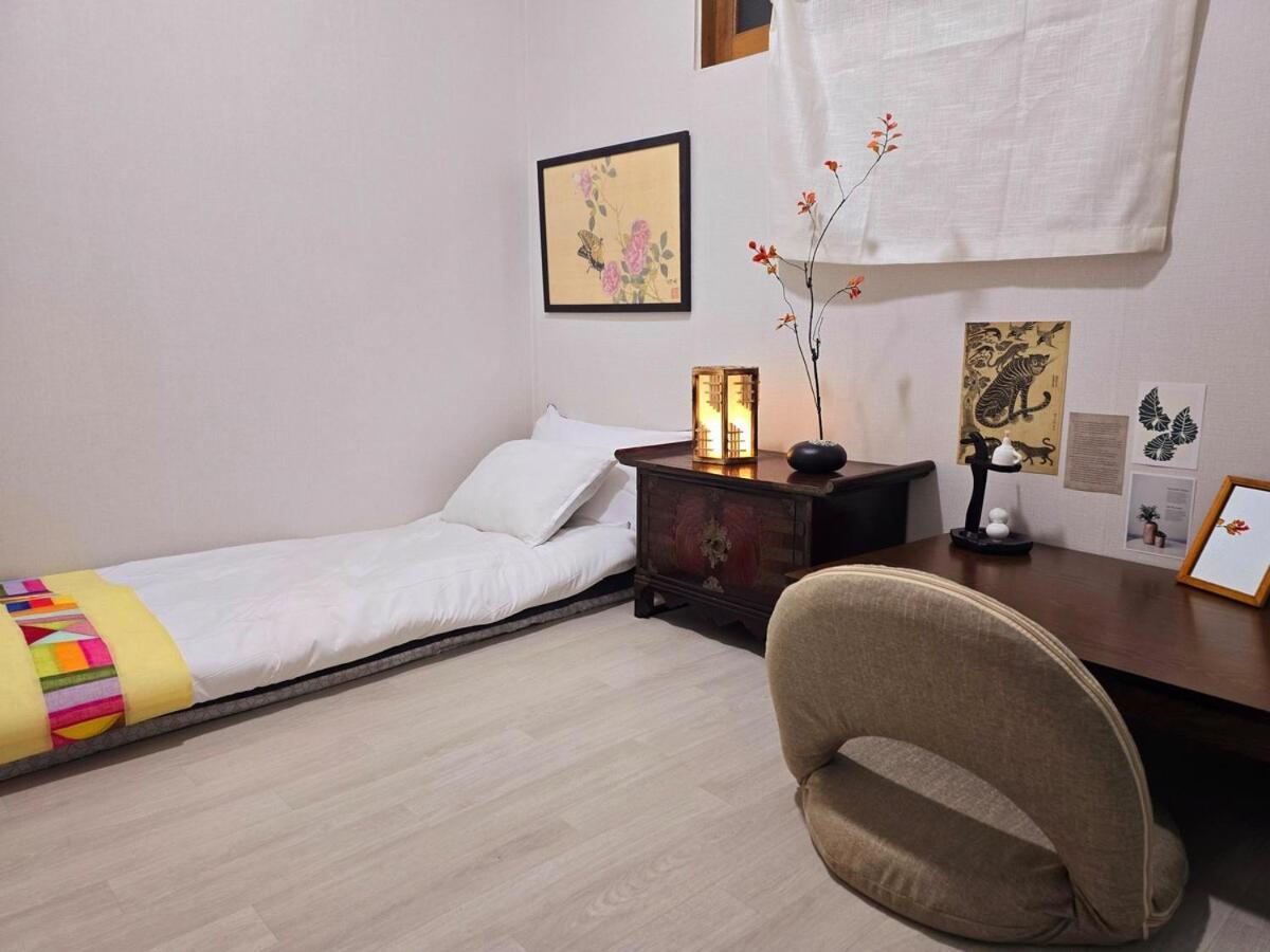 #private Hanok #3rooms #barbecue #rooftop Sunbed #korea Station Holiday home *