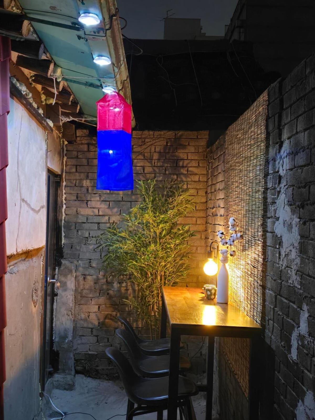 Holiday home #private Hanok #3rooms #barbecue #rooftop Sunbed #korea Station Seoul
